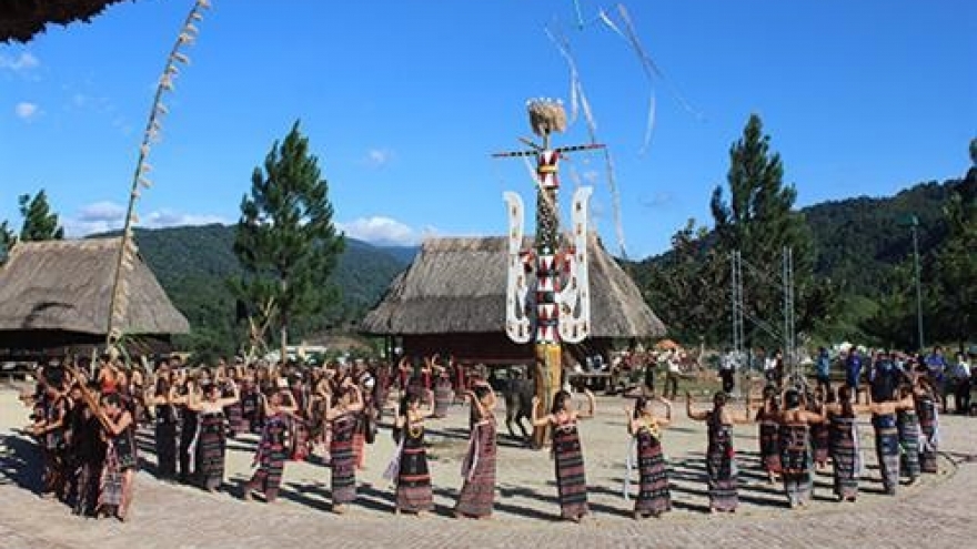 Lễ kết nghĩa của người Cơ tu ở huyện Tây Giang, tỉnh Quảng Nam