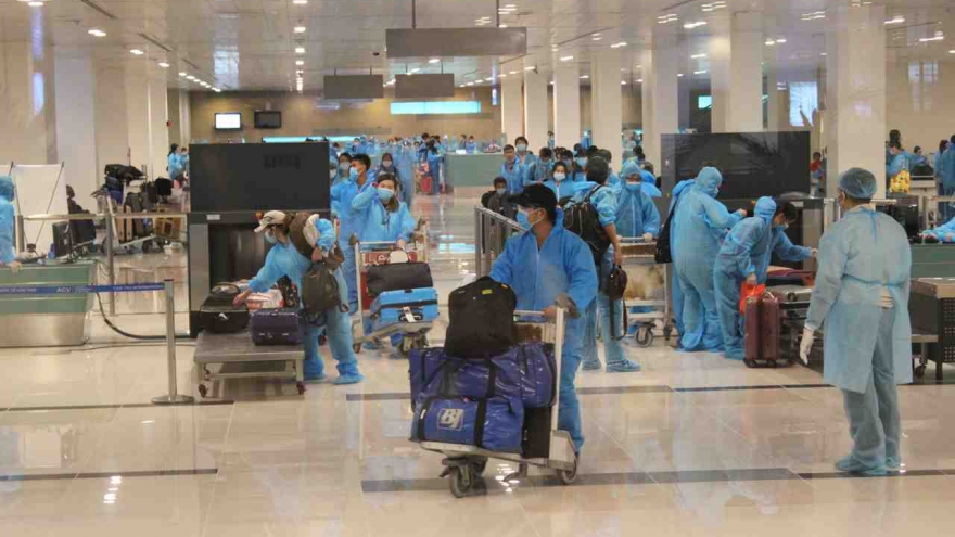 306 công dân từ Malaysia về nước được cách ly tại Vĩnh Long và Trà Vinh