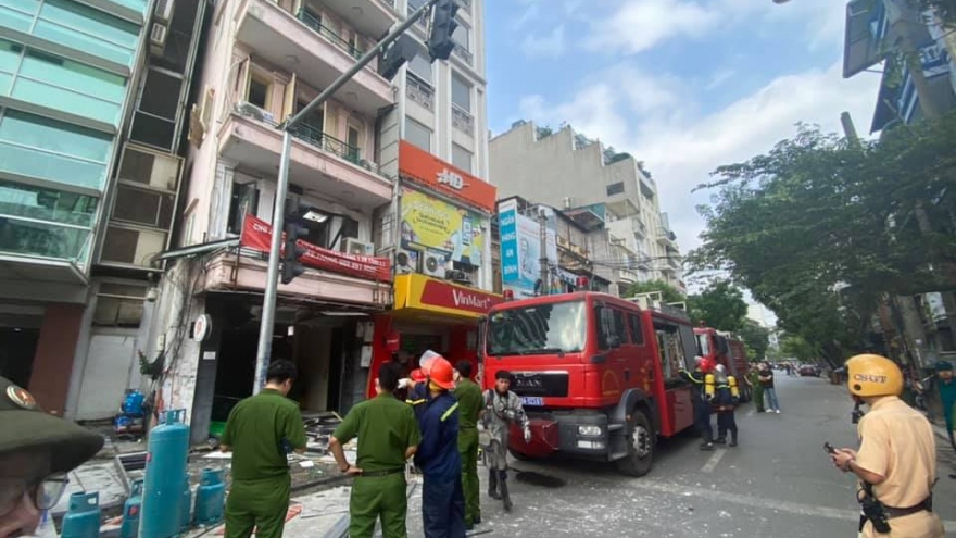 Nổ lớn tại nhà 32 phố Cửa Nam, Hà Nội khiến nhiều người bị thương