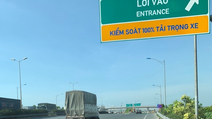 Công an Hà Nội tập trung xử lý các điểm “nóng” về trật tự ATGT