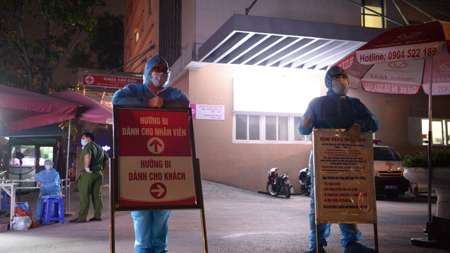 Gần 100 cán bộ Y tế tiếp xúc F1 với người mắc Covid-19 ở bệnh viện E Hà Nội