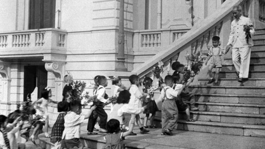 Tổ chức cuộc thi "Bác Hồ với thiếu nhi - Thiếu nhi với Bác Hồ"