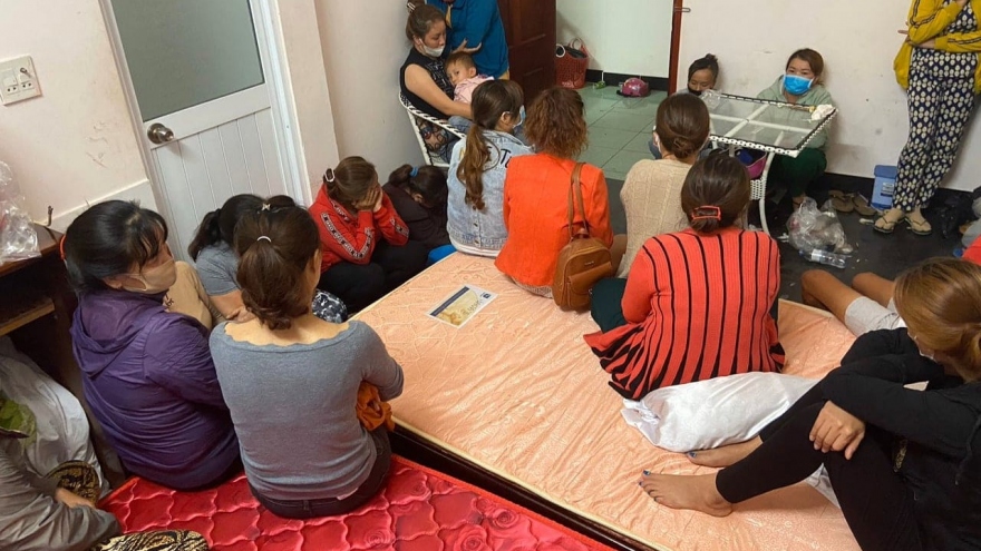 Bắt quả tang 23 đối tượng tụ tập đánh bạc trong khách sạn