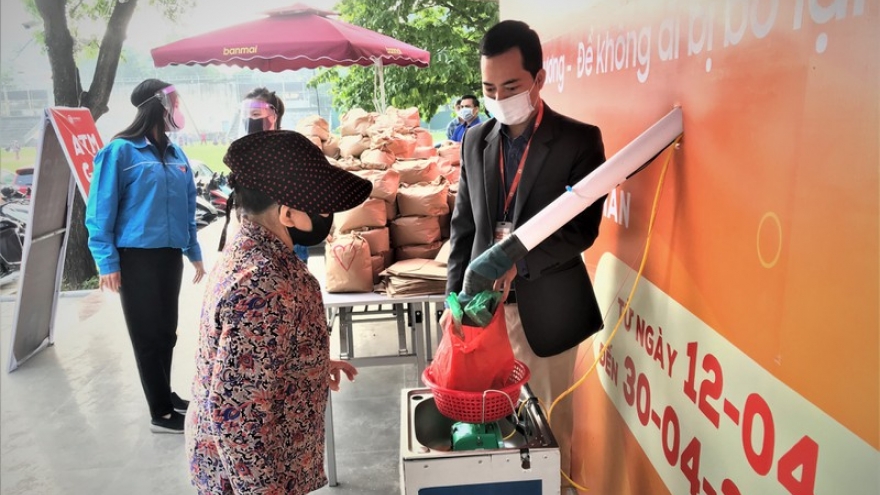 8h sáng mai, “ATM gạo” Nghĩa Tân (Hà Nội) tiếp tục phát gạo miễn phí