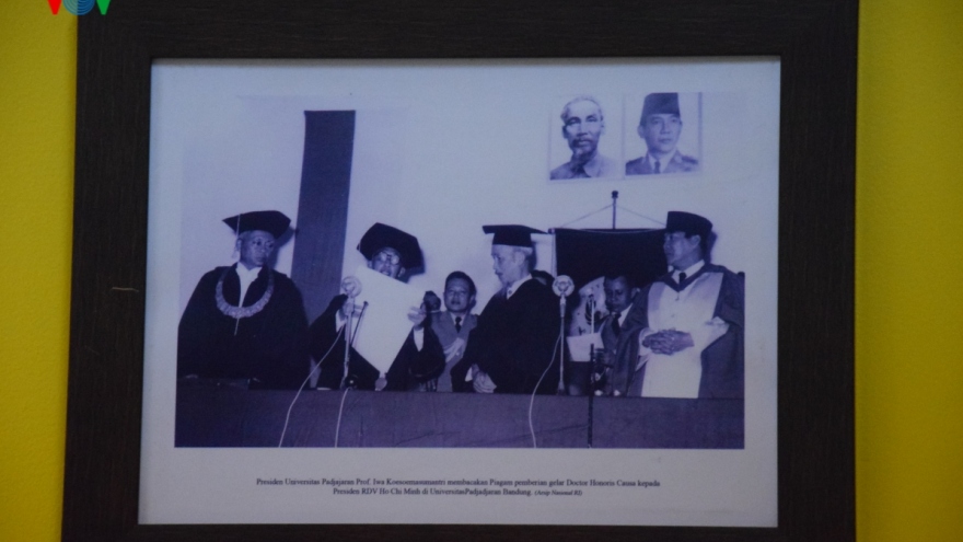 Những danh hiệu cao quý ​Indonesia trao tặng Chủ tịch Hồ Chí Minh