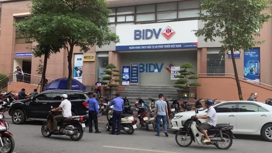 Nhóm cướp nổ súng và cướp số tiền lớn tại ngân hàng BIDV ở Hà Nội