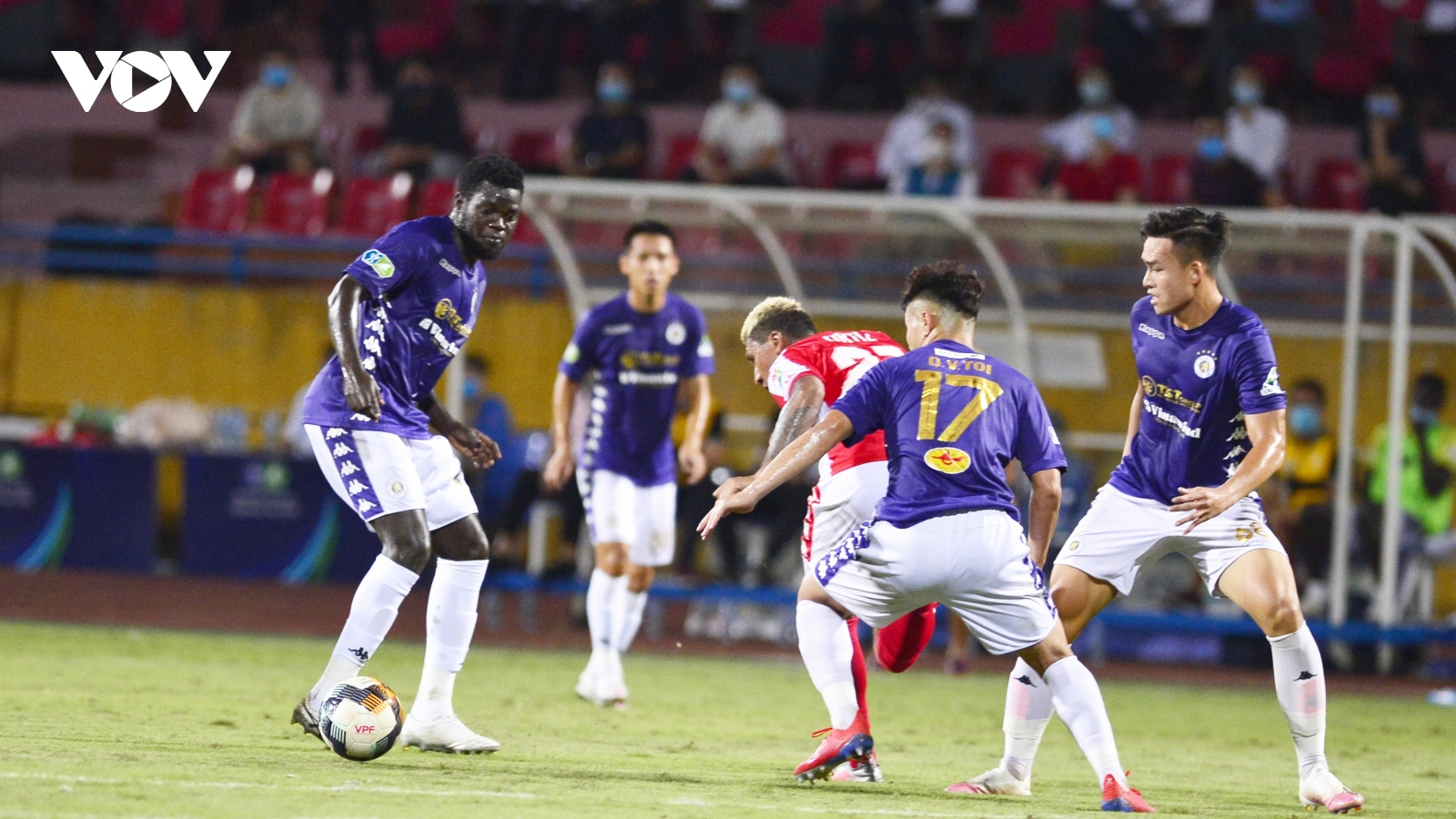 Văn Hậu chưa thể ra sân ở chung kết Cúp Quốc gia 2020