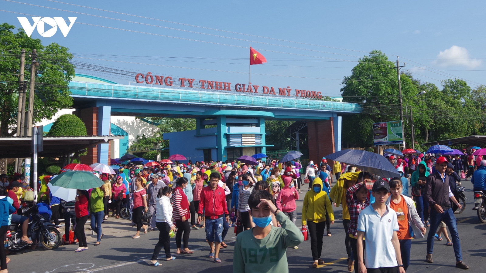 Hàng nghìn công nhân da giày có nguy cơ mất việc vì Covid-19