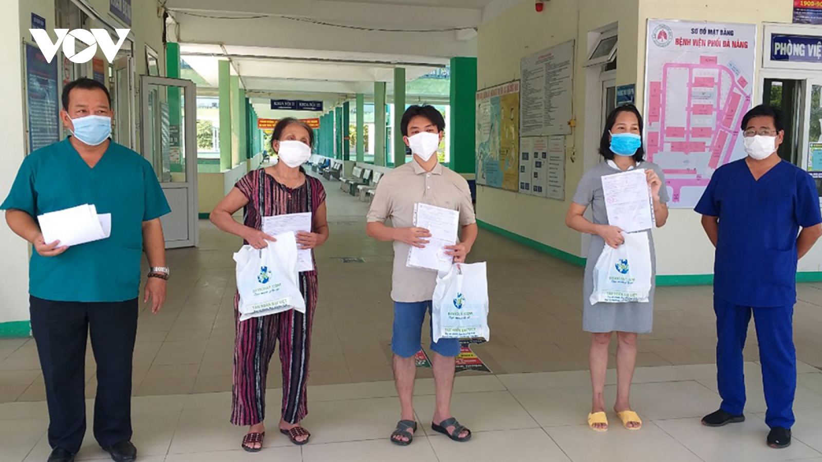 3 bệnh nhân ở Đà Nẵng hết Covid-19 và được ra viện