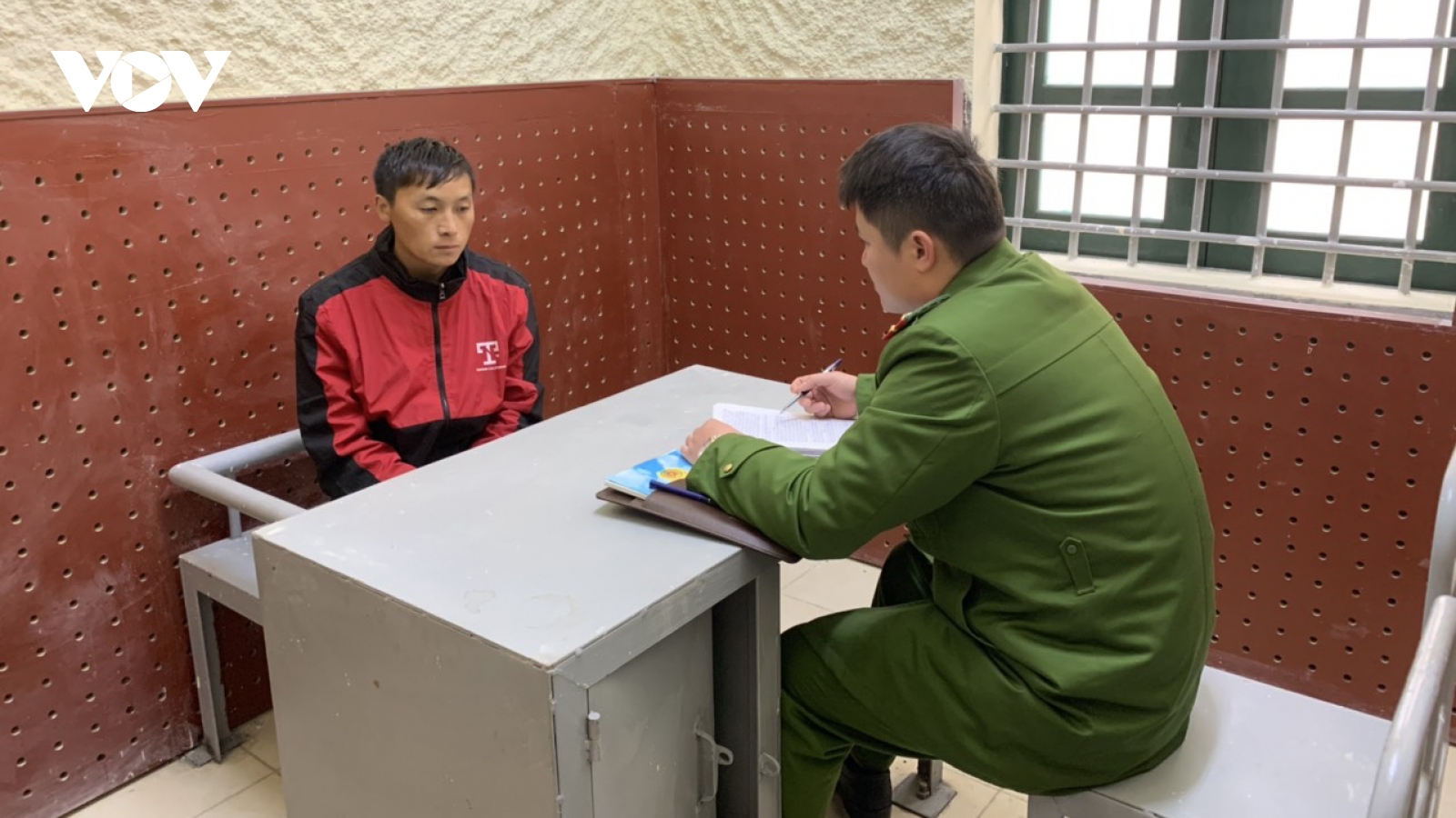 Tạm giữ đối tượng vô ý làm chết người sau khi đi săn thú rừng