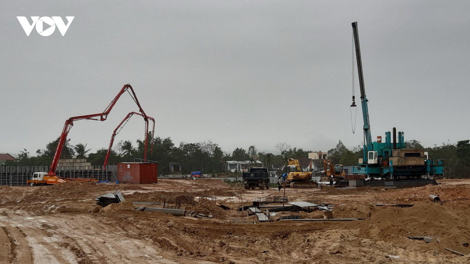 Chấm dứt hợp đồng và từ chối với nhà thầu thi công chậm tiến độ