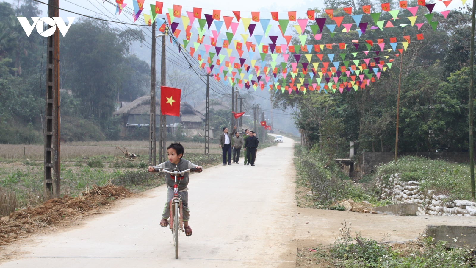 Xuân về trên bản Dao 