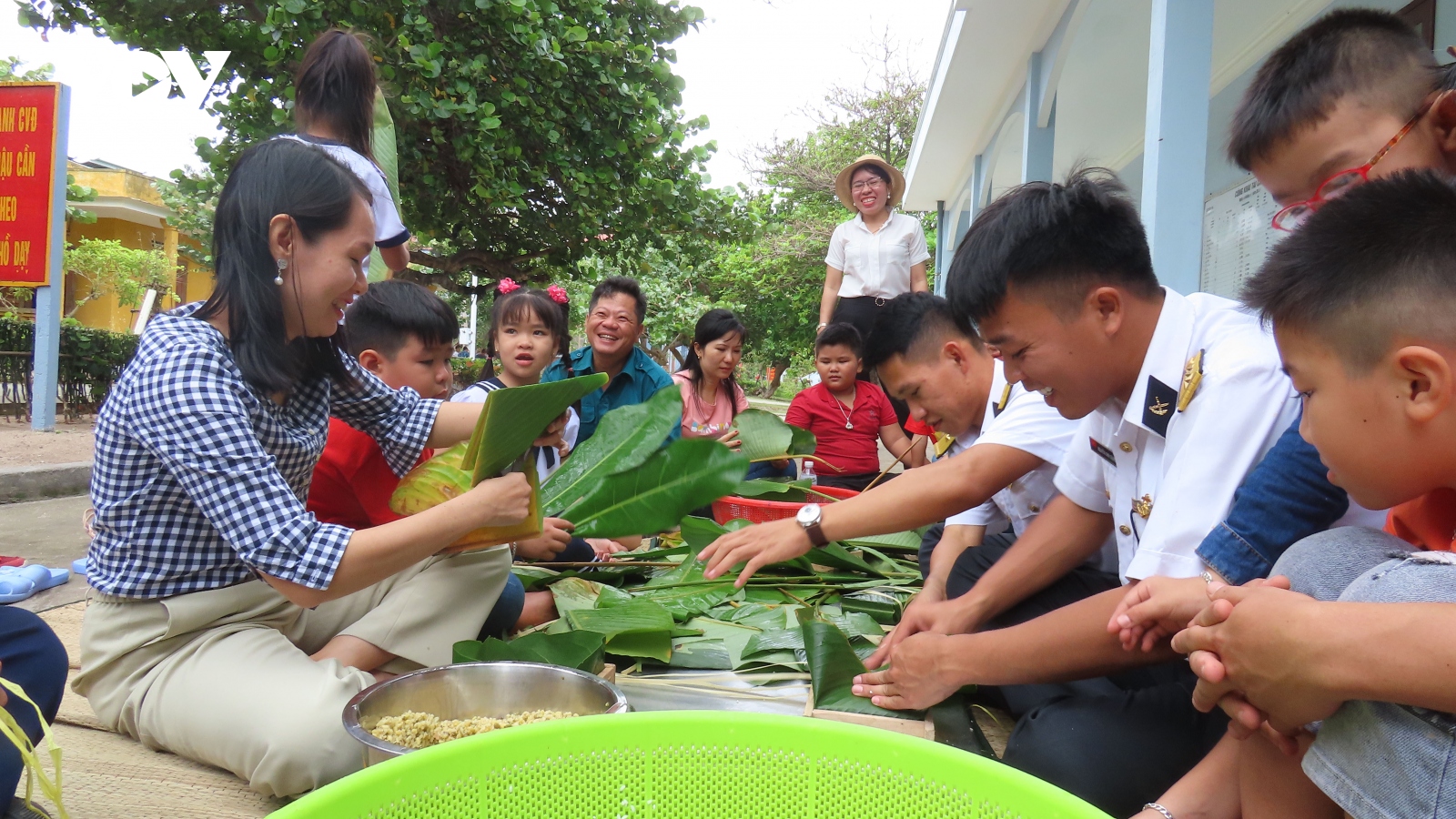 Tết sớm của quân dân trên đảo Trường Sa