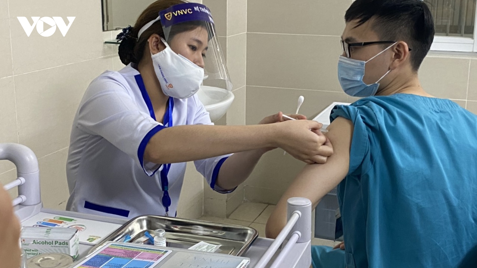 Sáng nay (9/3), TP Hà Nội bắt đầu triển khai tiêm vaccine ngừa COVID-19