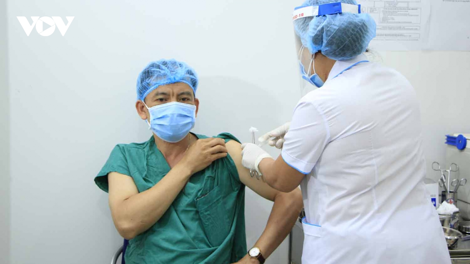 Triển khai tiêm vaccine cho tuyến đầu chống dịch Covid-19 ở Gia Lai