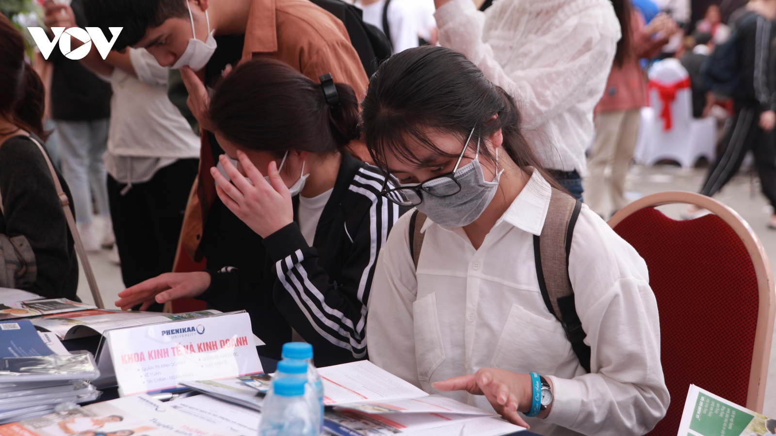 Các trường đại học phải công khai lộ trình tăng học phí cho cả khóa học