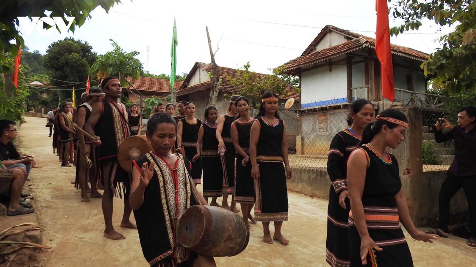 Bảo tồn và phát huy giá trị Không gian văn hóa cồng chiêng Tây Nguyên