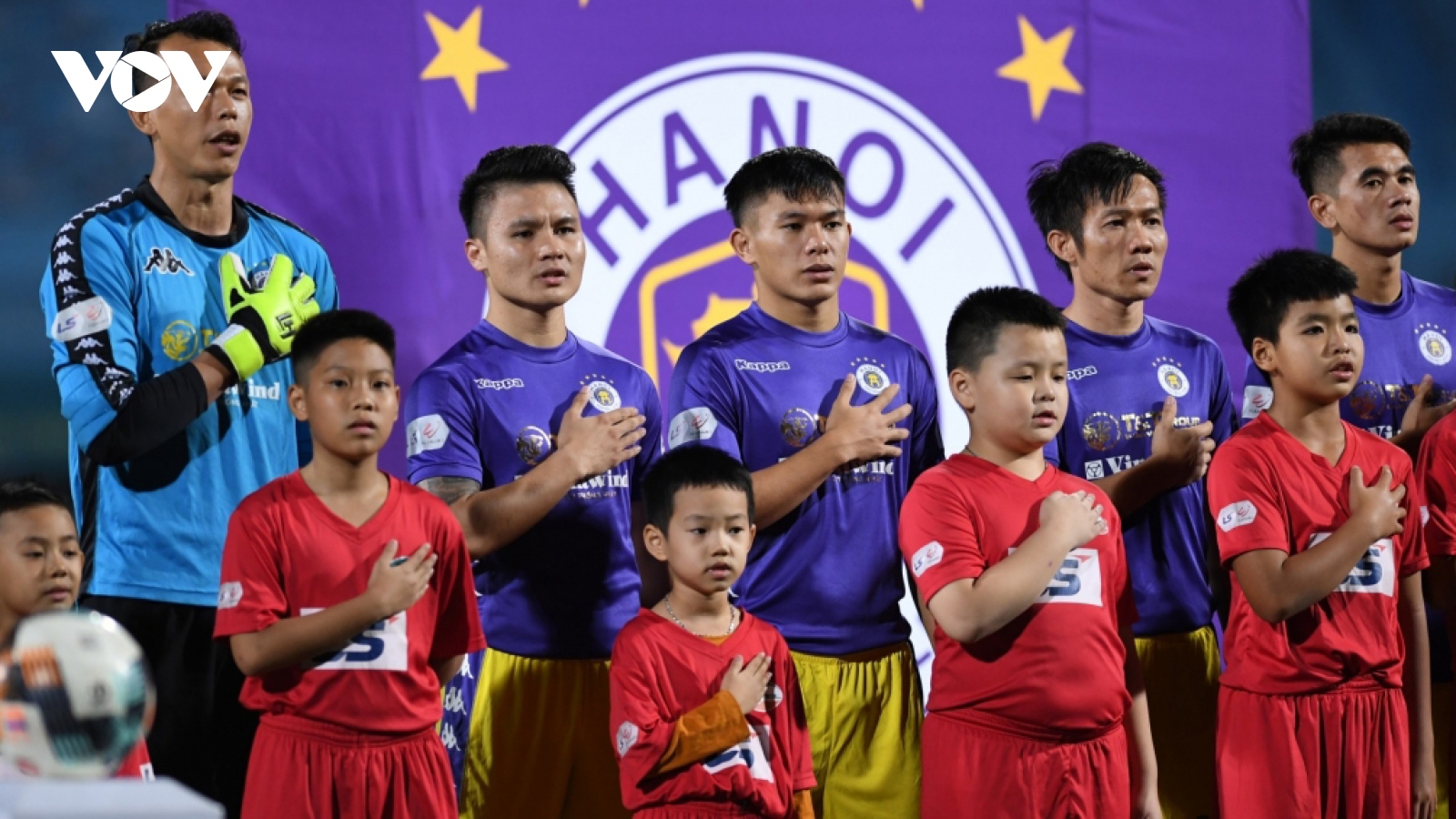 Lịch thi đấu bóng đá hôm nay 7/4: Hà Nội FC đấu Viettel, sôi động Cúp C1 châu Âu