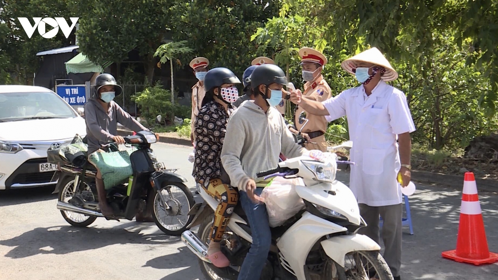 Phải có chứng nhận âm tính SARS-CoV-2 mới được vào một số nơi tại ĐBSCL