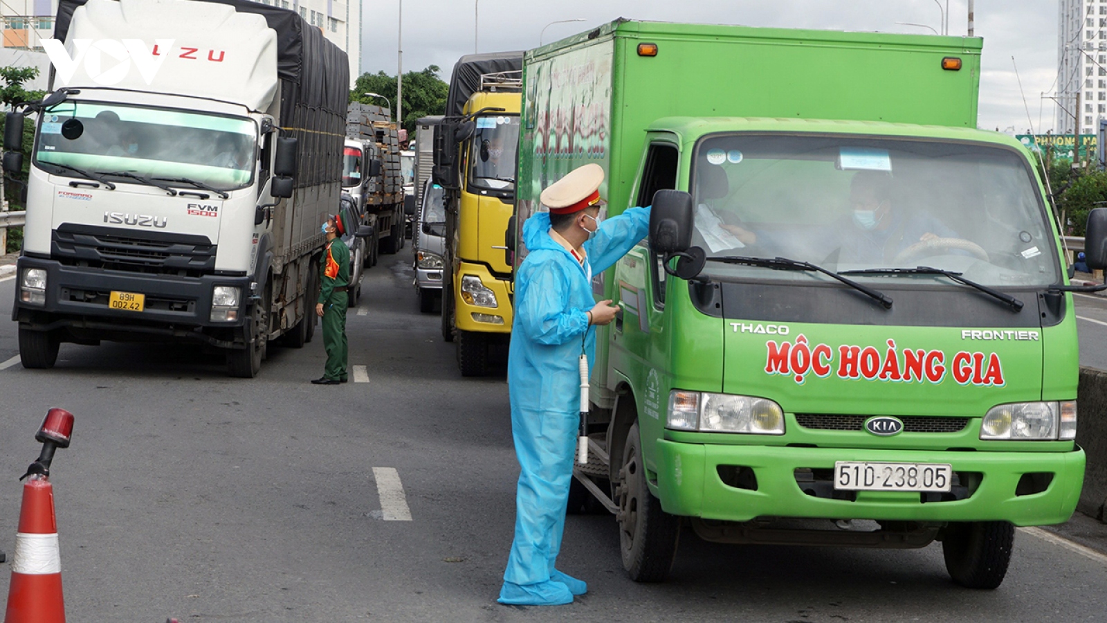 TP.HCM không kiểm tra xe chở hàng thiết yếu đã dán giấy nhận diện có mã QR