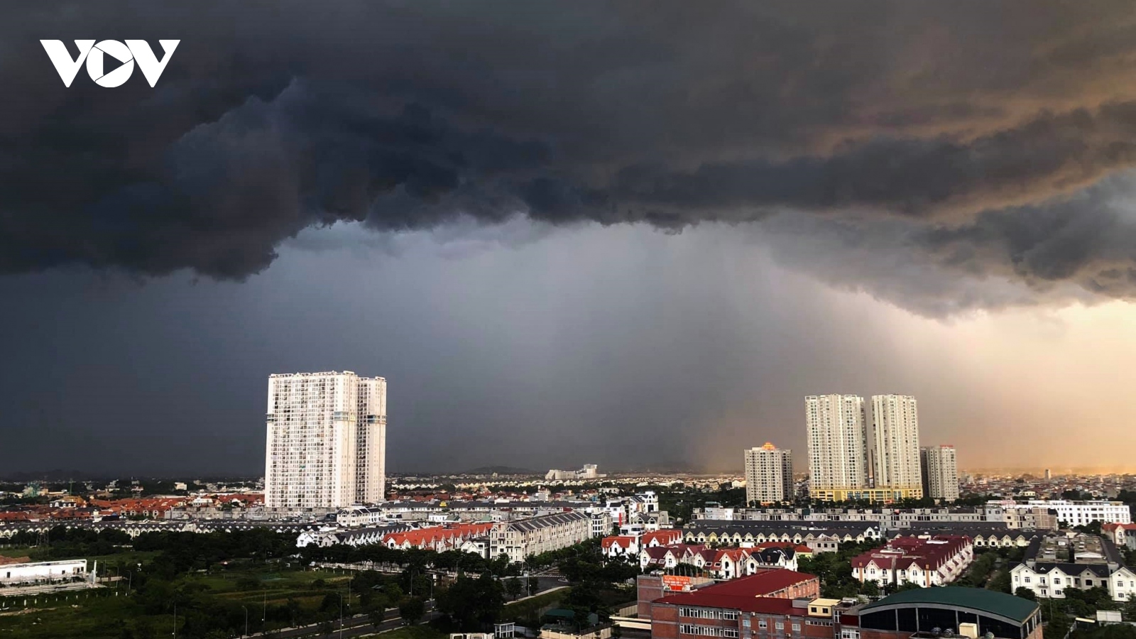 Thời tiết 15/7: Bắc Bộ chiều tối có mưa rào khả năng xảy ra lốc, sét