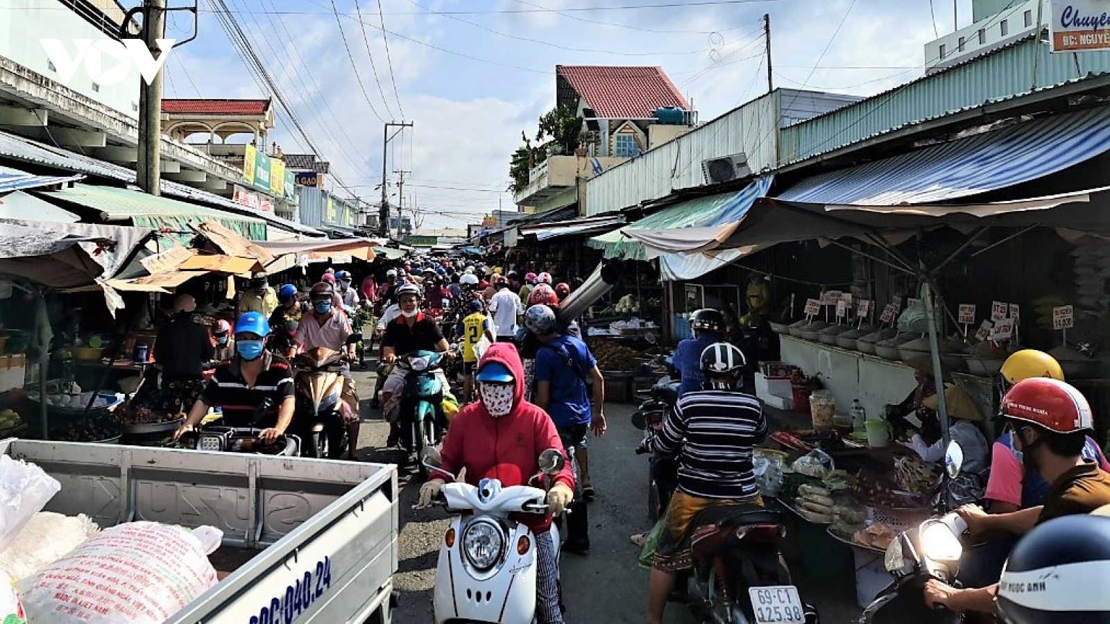 ĐBSCL thực hiện tốt Chỉ thị 16 đồng thời đảm bảo hàng hóa vẫn lưu thông