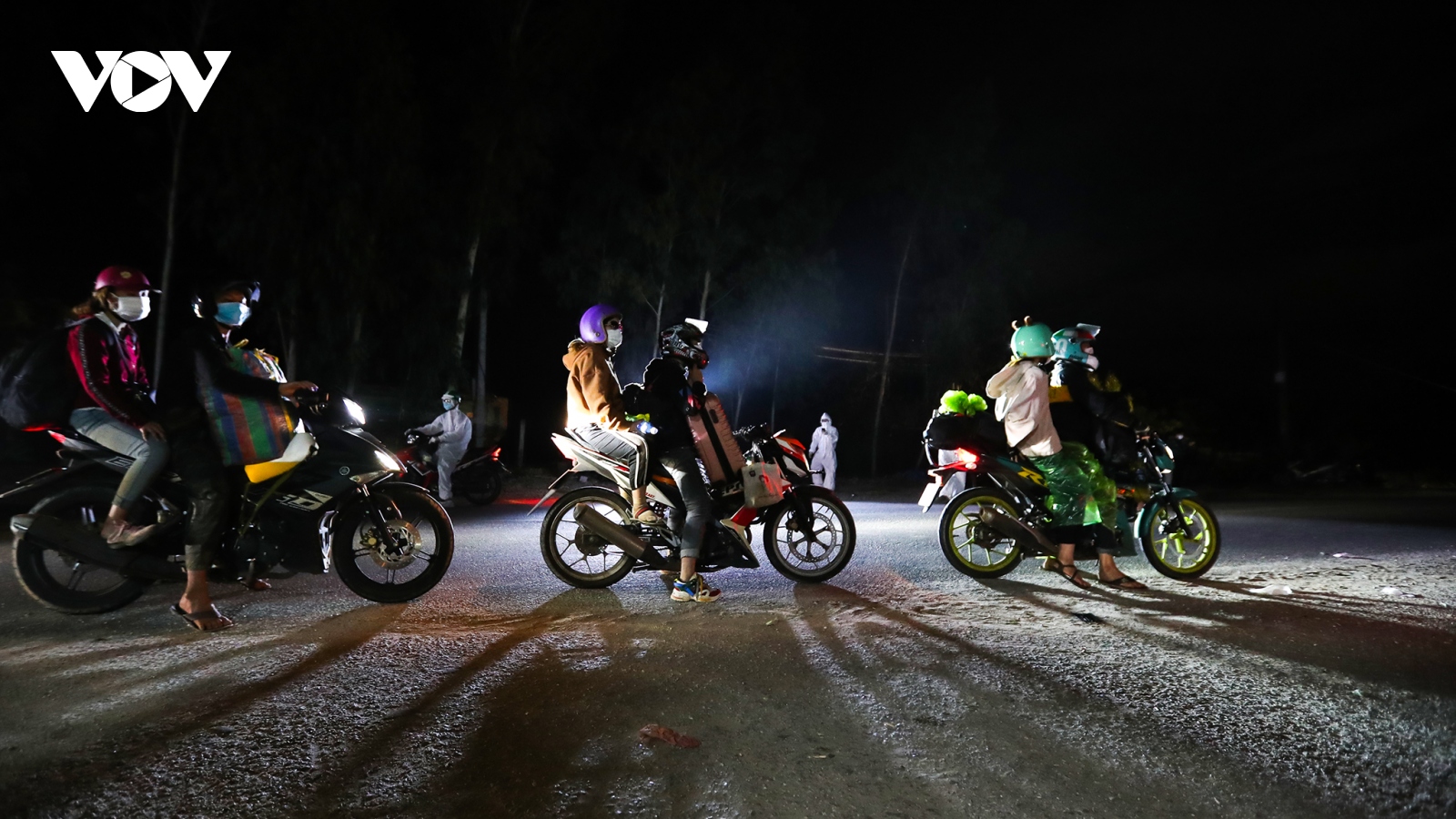 Lãnh đạo chịu trách nhiệm trước Thủ tướng nếu để người dân tự ý ra khỏi địa phương