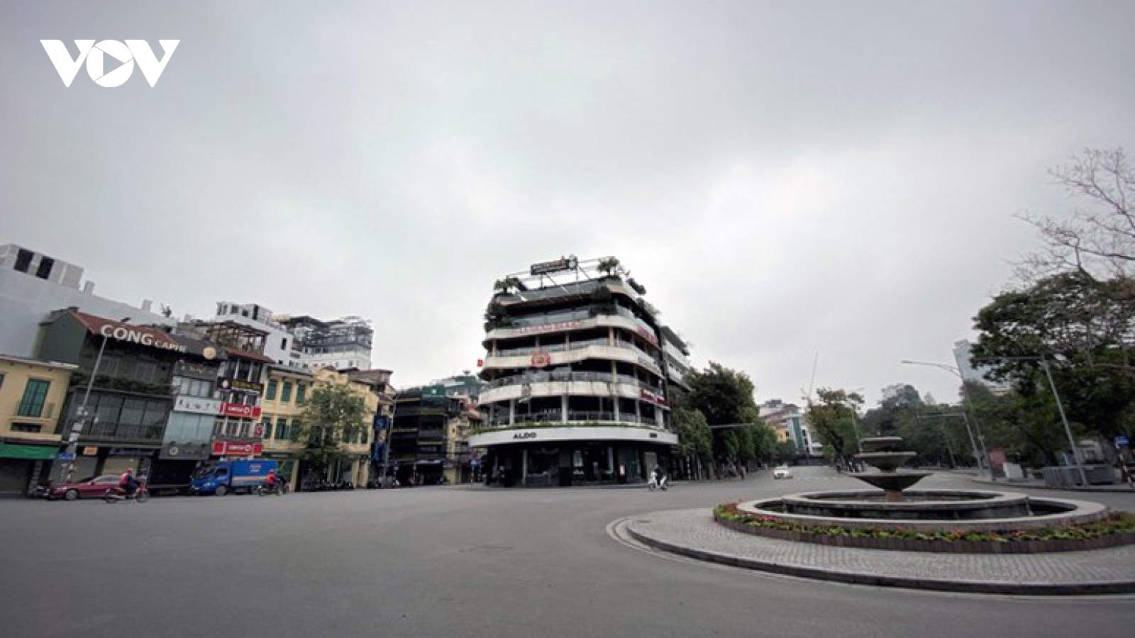 Hà Nội chính thức giãn cách xã hội thêm 15 ngày đến 06h00 ngày 23/8