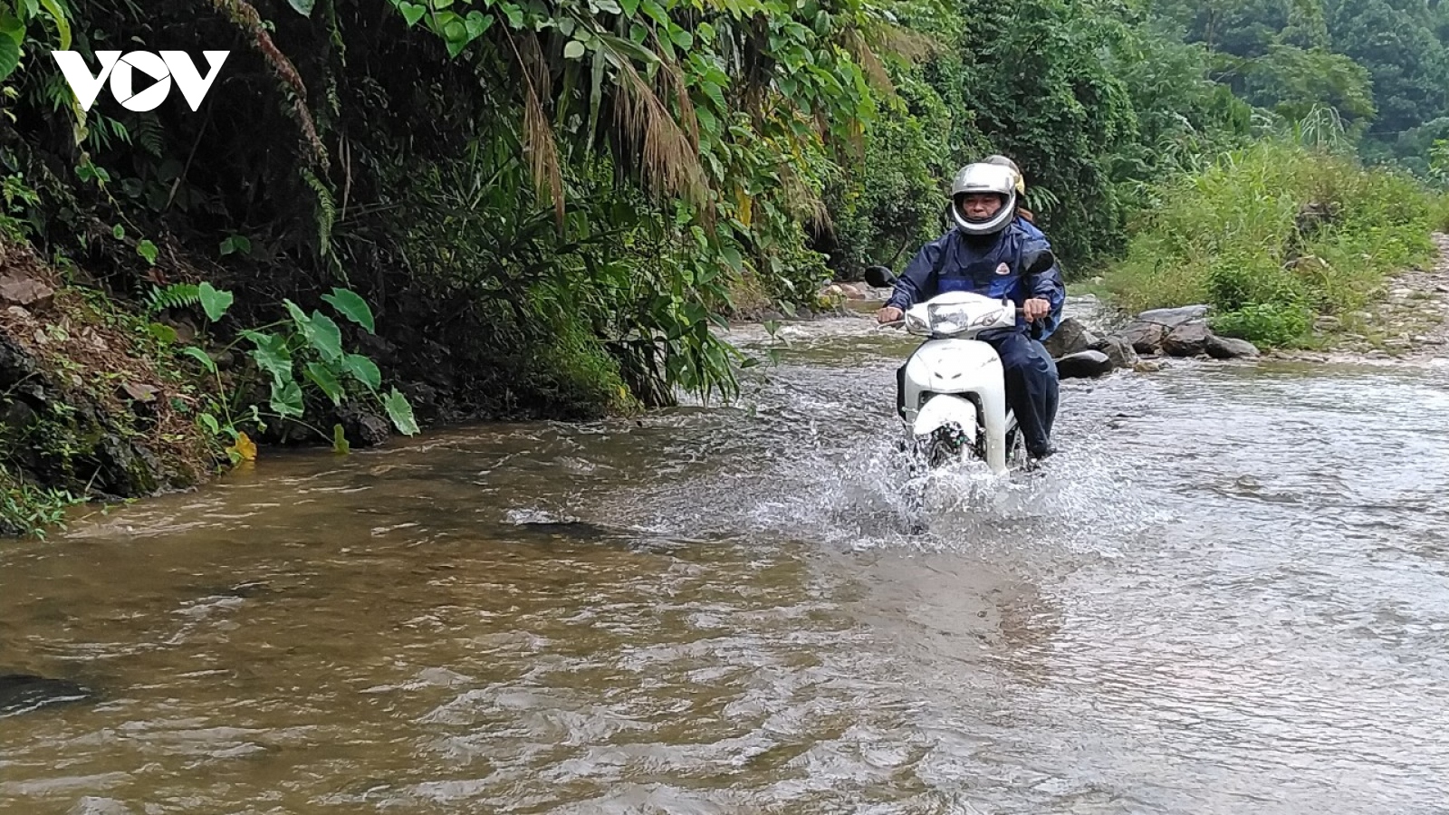 Yên Bái: 4 giải pháp cho học sinh không được ở bán trú vẫn có thể đến trường