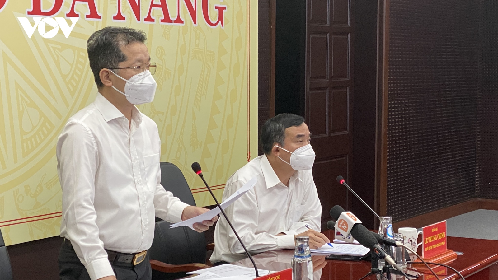 Nguy cơ lây lan dịch bệnh trong ngõ hẻm, Đà Nẵng dùng flycam và camera di động để giám sát