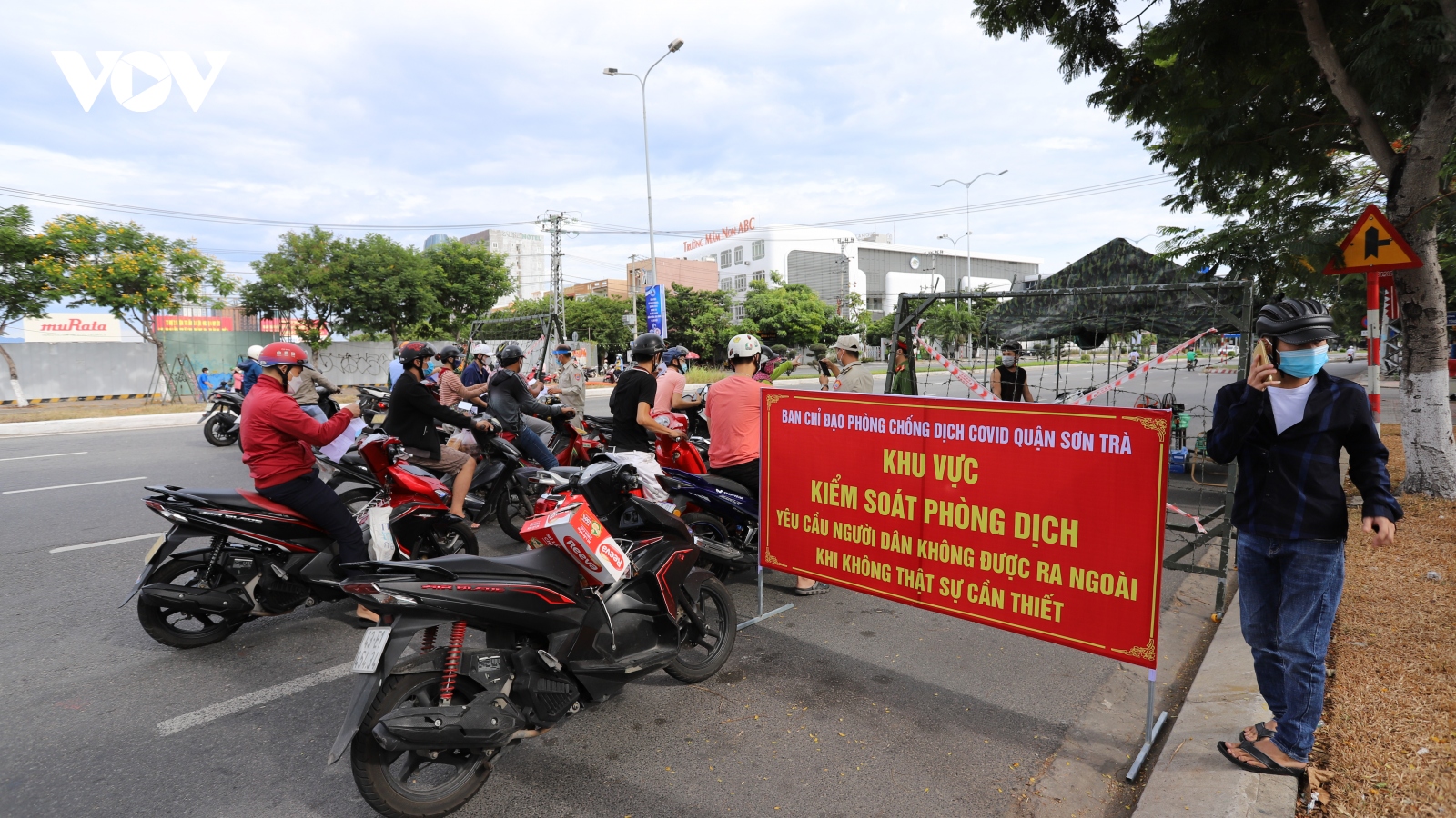 Đà Nẵng huy động cán bộ, công chức trong khu cách ly hỗ trợ phòng chống dịch tại chỗ