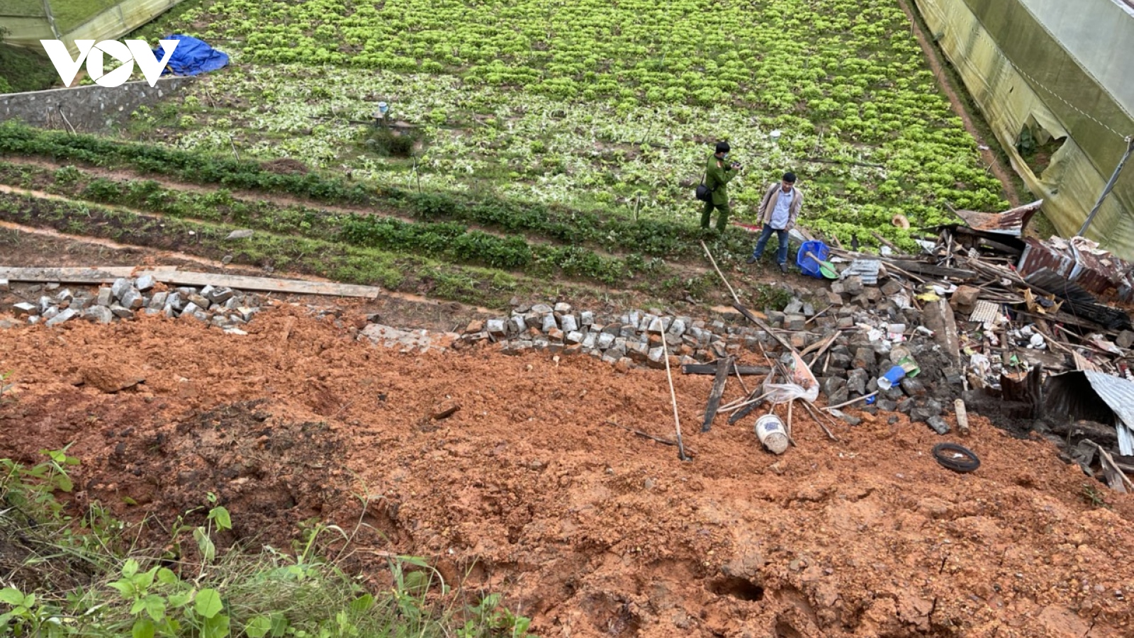 Sập taluy ở Đà Lạt khiến 2 người chết, 2 người bị thương