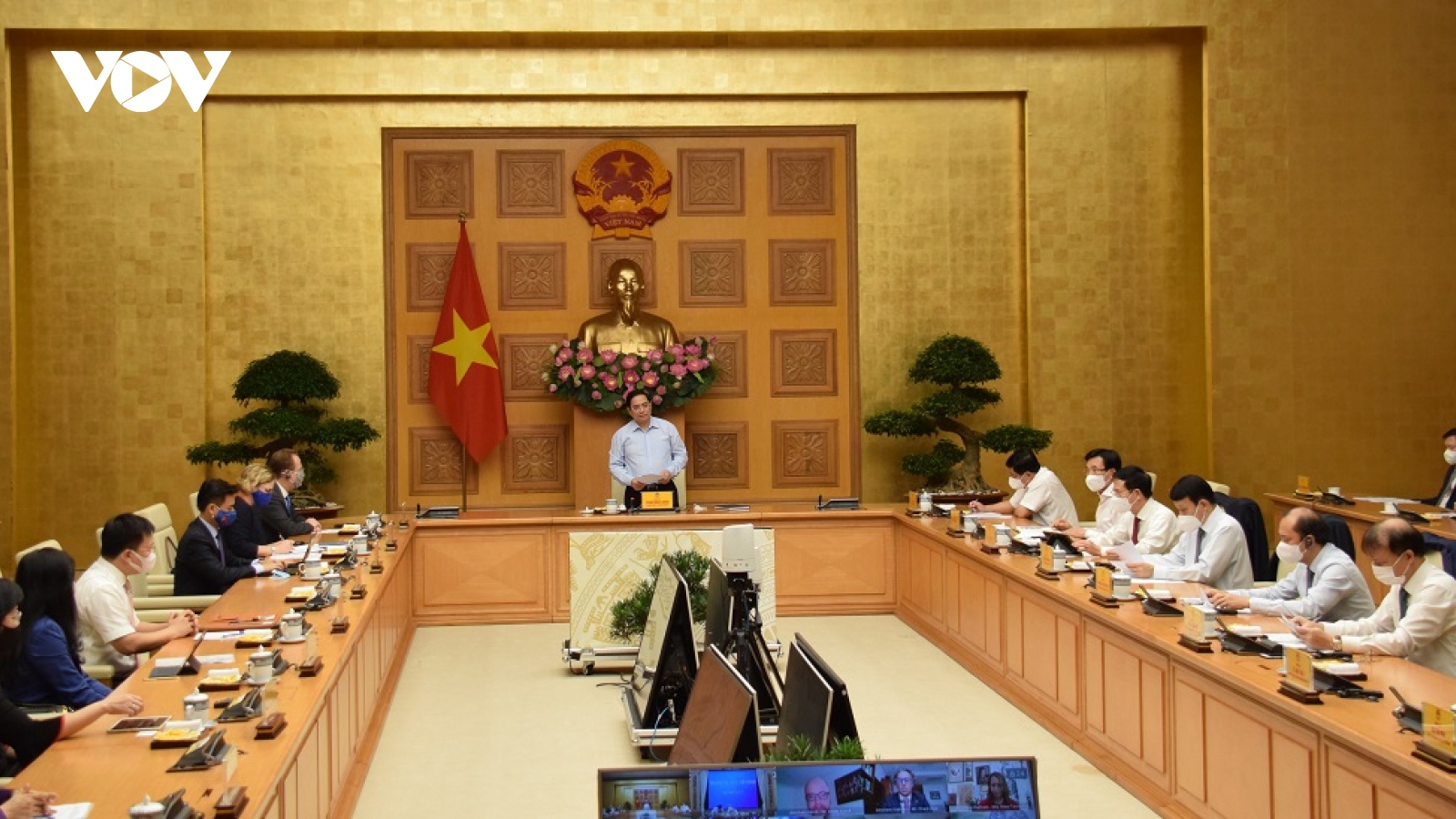 Thủ tướng làm việc với các doanh nghiệp Hoa Kỳ tại Việt Nam