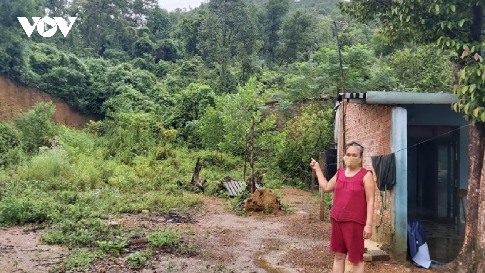 Nhiều hộ dân nằm trong vùng nguy cơ sạt lở tại Đà Nẵng cần di dời