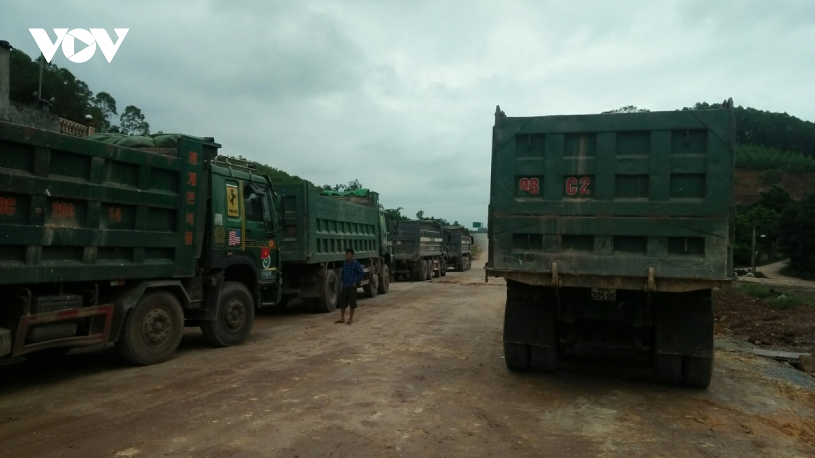 Tổng cục Đường bộ "điểm tên" hàng loạt địa phương để xe quá tải hoành hành