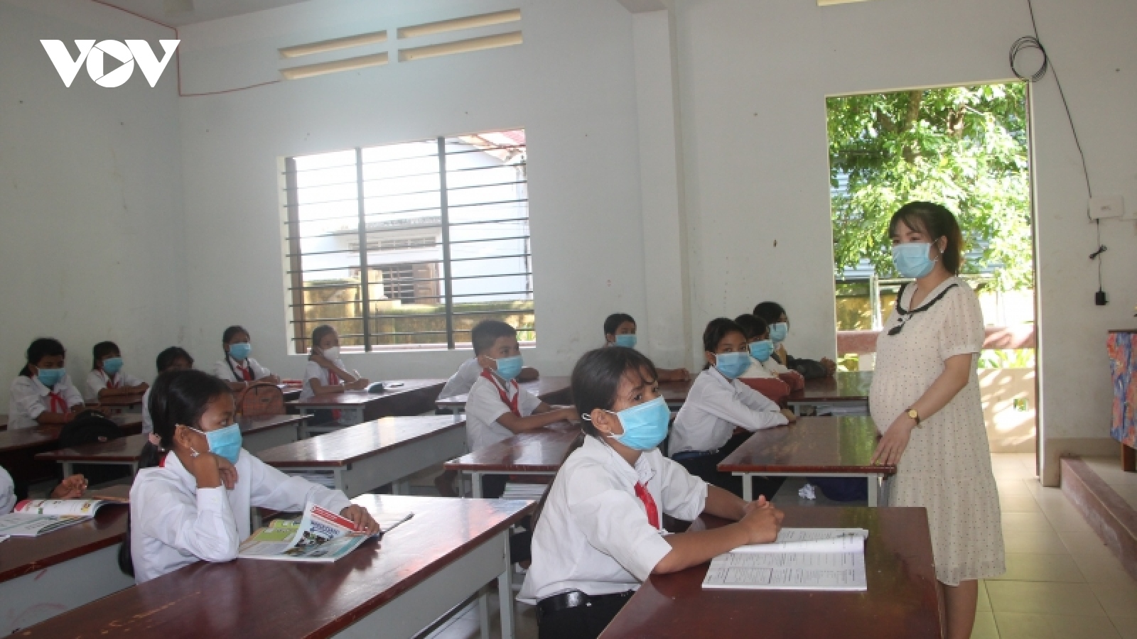 Nhiều địa phương ở phía Nam chuẩn bị cho học sinh trở lại trường