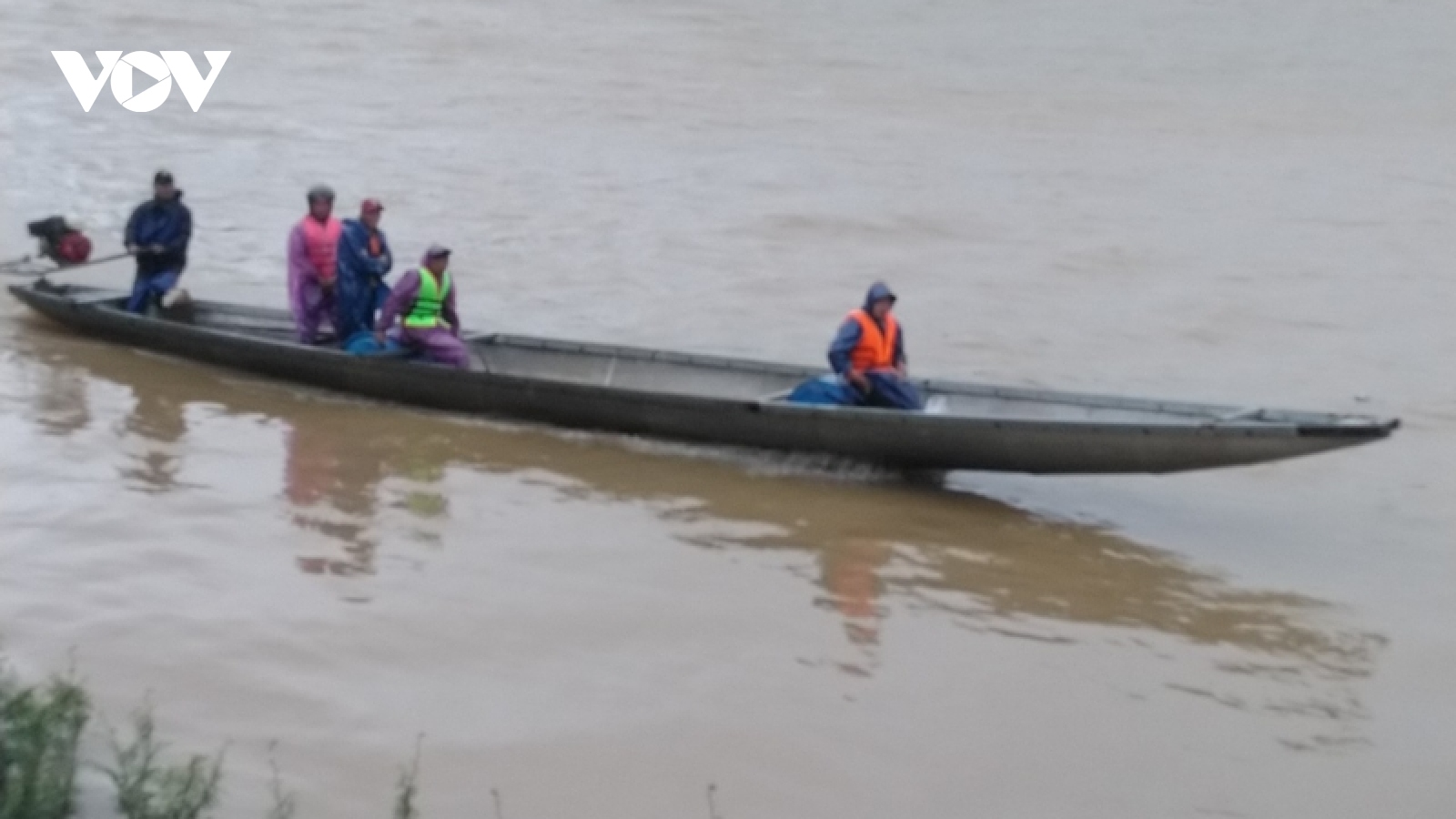 Tìm thấy thi thể người vợ trong vụ lật ghe khiến 2 người mất tích trên sông Bồ