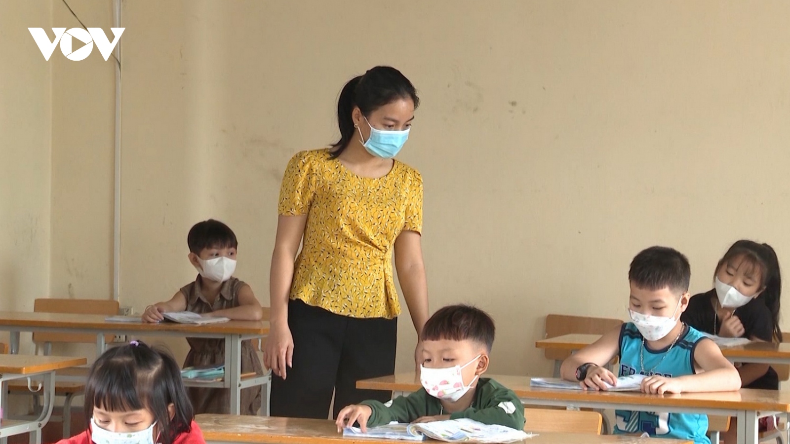 Những lớp học đặc biệt trong khu cách ly tập trung