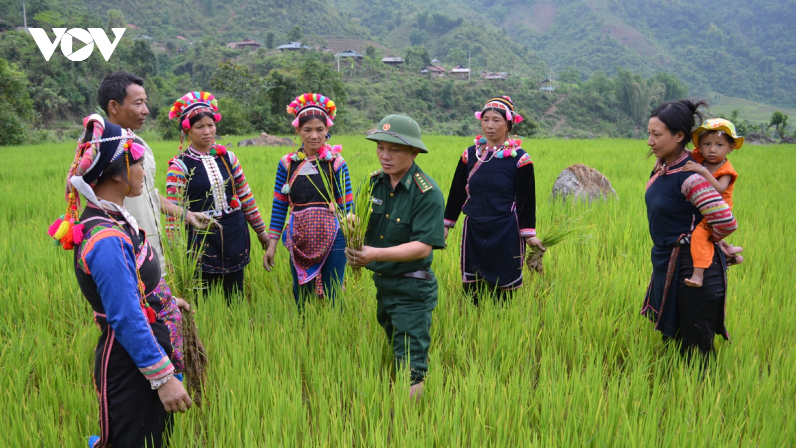 Bản làng nghĩa tình ấm lòng người La Hủ