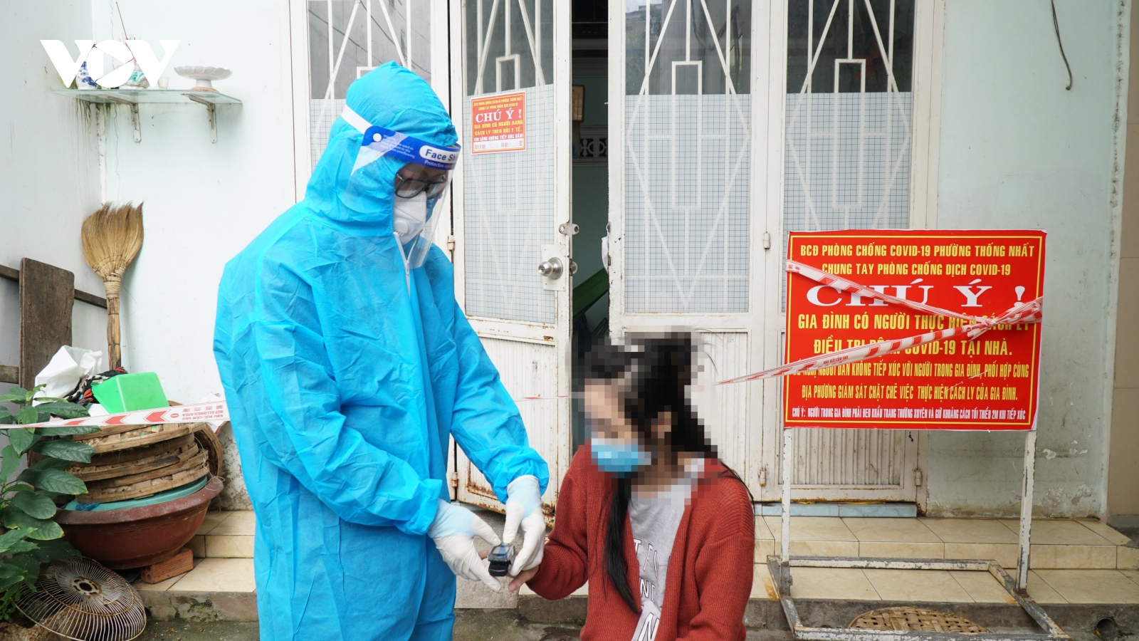 Điều trị bệnh nhân COVID-19 tại nhà: Hiệu quả kép