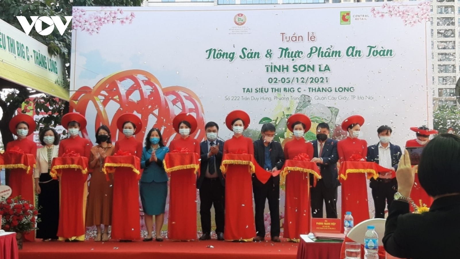 Khai mạc Tuần lễ Nông sản và thực phẩm an toàn tỉnh Sơn La