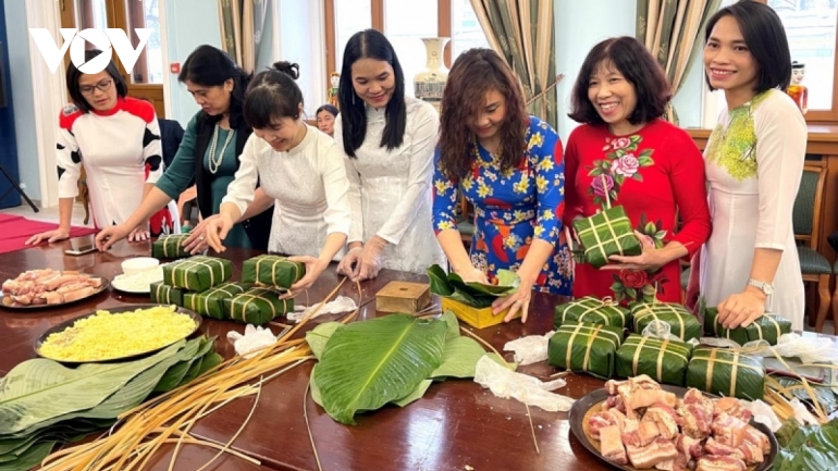 Vietnamese expats in Russia, Japan celebrate traditional Tet