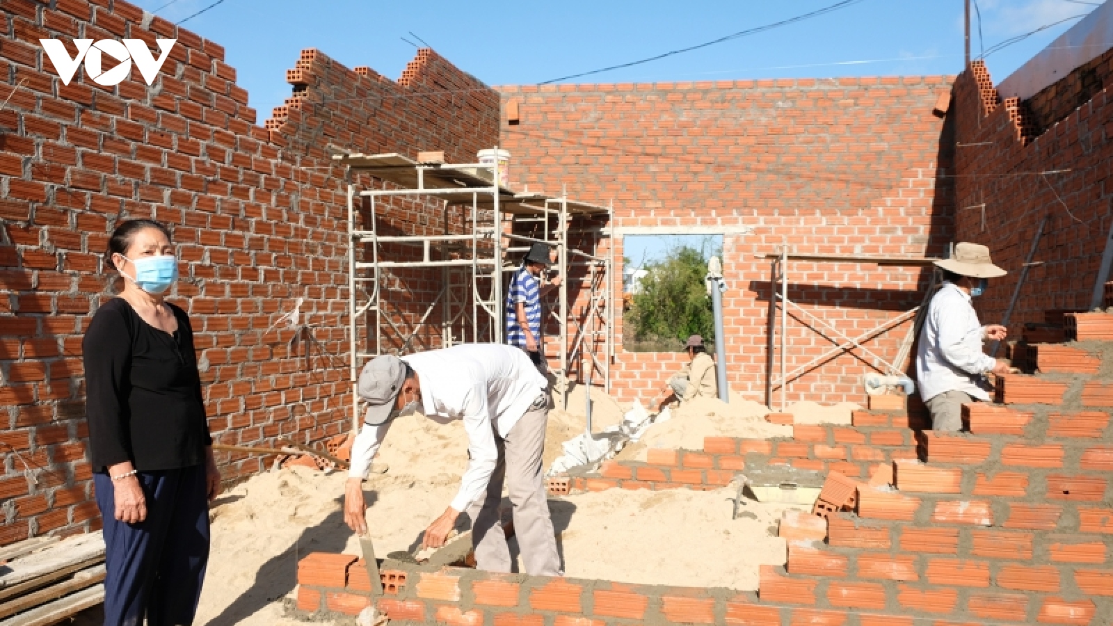 Bà con vùng lũ Bình Định có nhà mới đón Tết