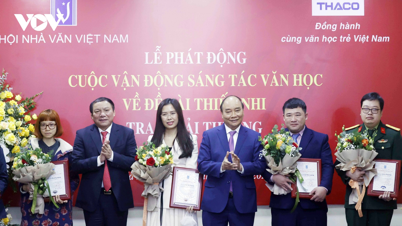 "Văn học phải biến tinh hoa văn hóa dân tộc thành sức mạnh phát triển đất nước"