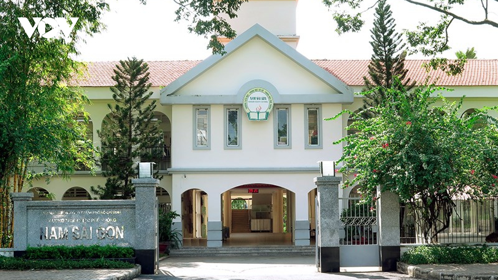 TP.HCM yêu cầu làm rõ trách nhiệm của hiệu trưởng là F0 vẫn đến trường làm việc