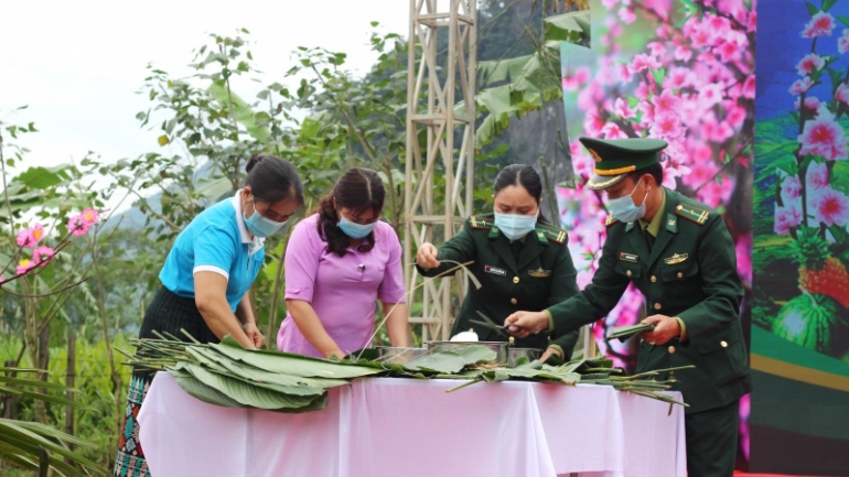 Tết sớm trên đỉnh Trường Sơn