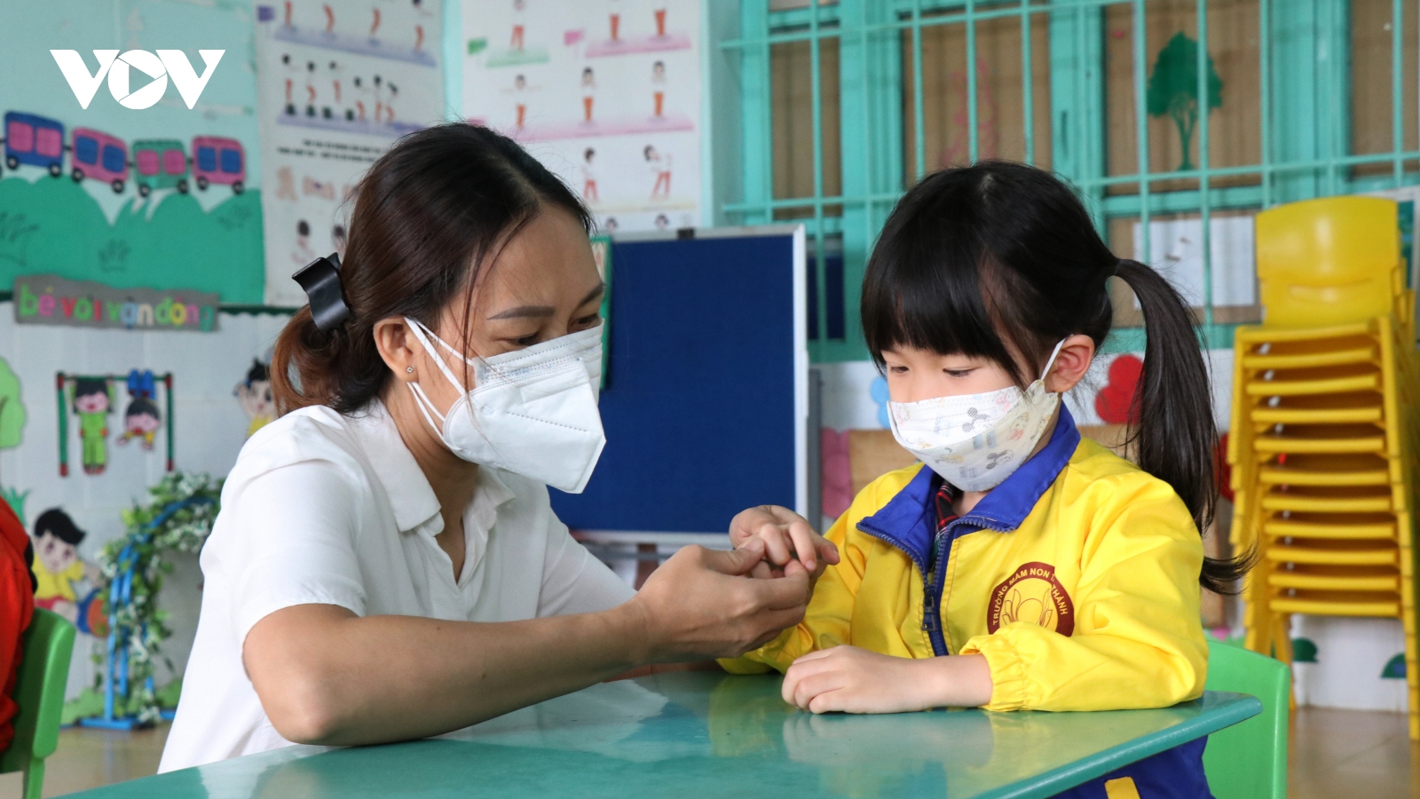 Học sinh tiểu học tại TP Buôn Ma Thuột dừng học trực tiếp sau 1 tuần đi học trở lại