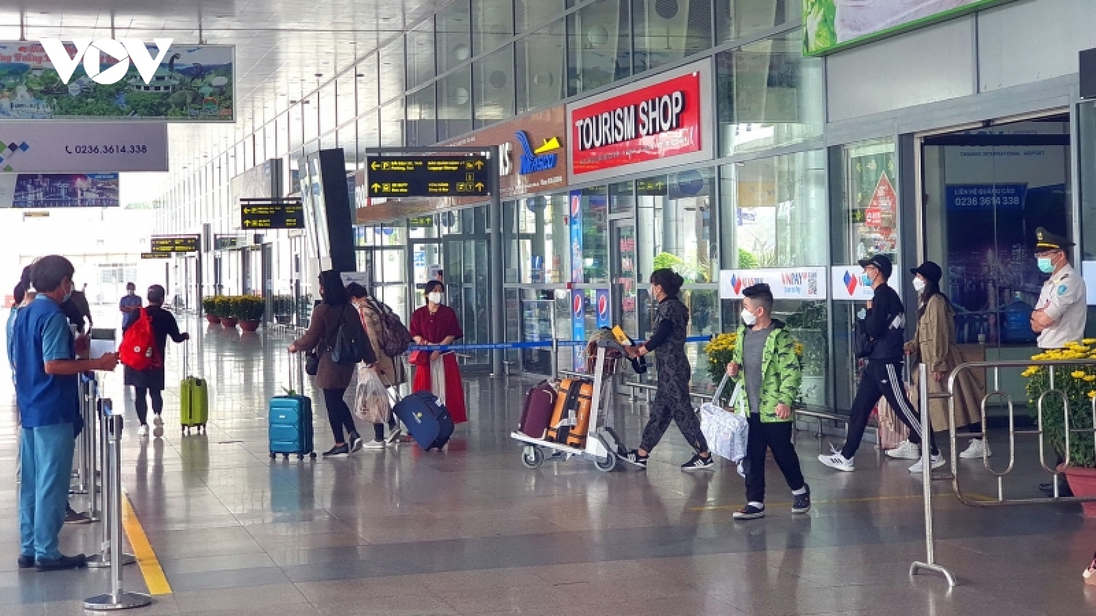 Sân bay đông khách - Tín hiệu vui cho sự phục hồi