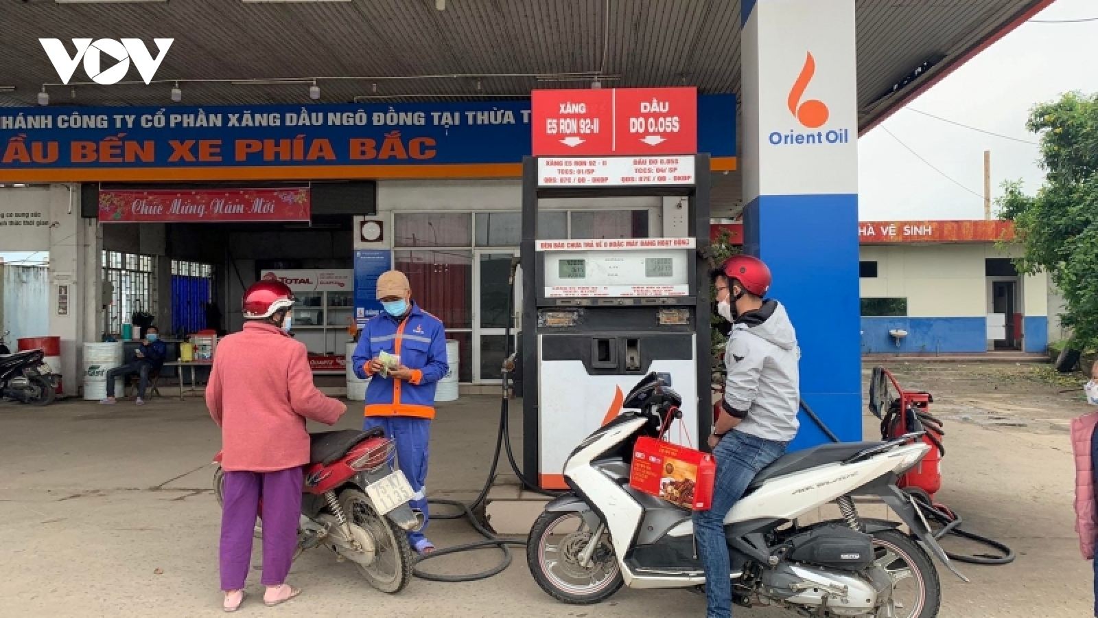 Xuất hiện doanh nghiệp giảm thời gian bán xăng dầu