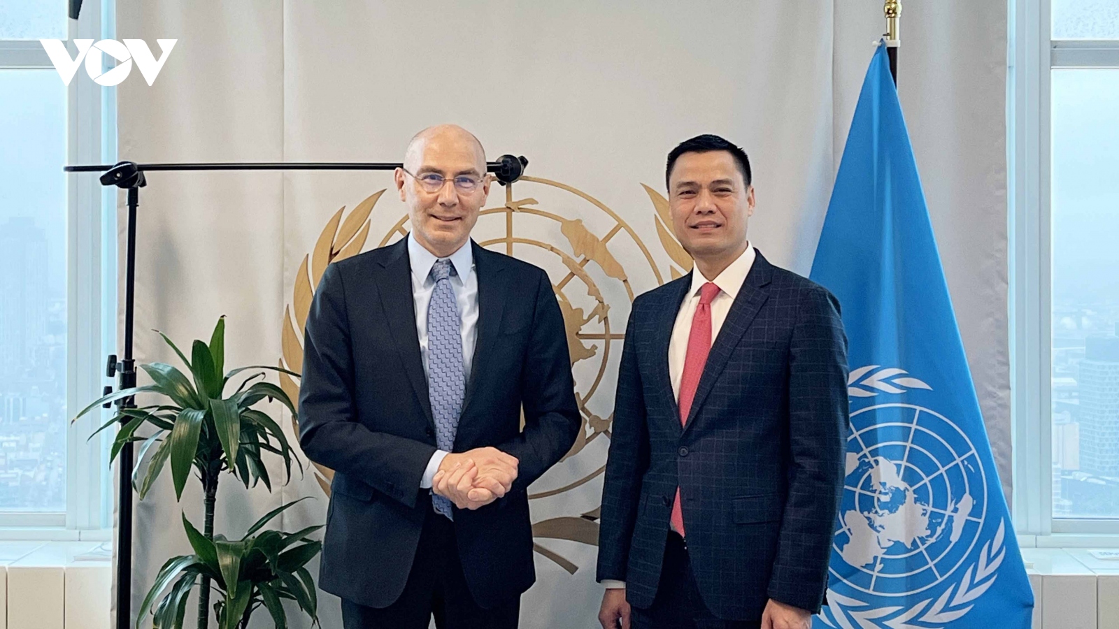 Đại sứ Đặng Hoàng Giang làm việc với Phó Tổng Thư ký Liên Hợp Quốc phụ trách chính sách